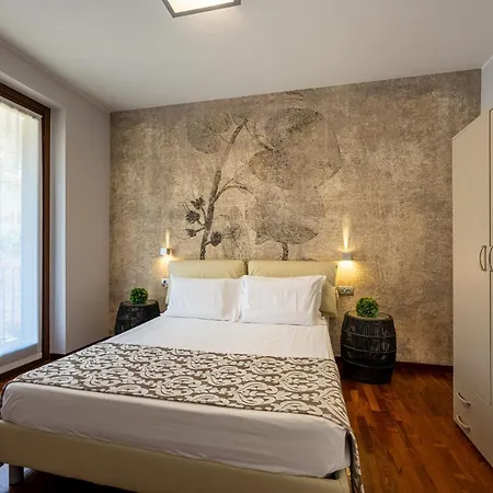 Villa Vittoria With Private Heated Pool & Shared Sauna - Bellagio Village *