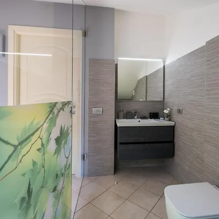 Vittoria With Private Heated Pool & Shared Sauna - Bellagio Village Villa Oliveto Lario