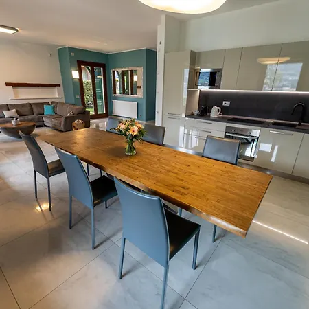 Villa Vittoria With Private Heated Pool & Shared Sauna - Bellagio Village *