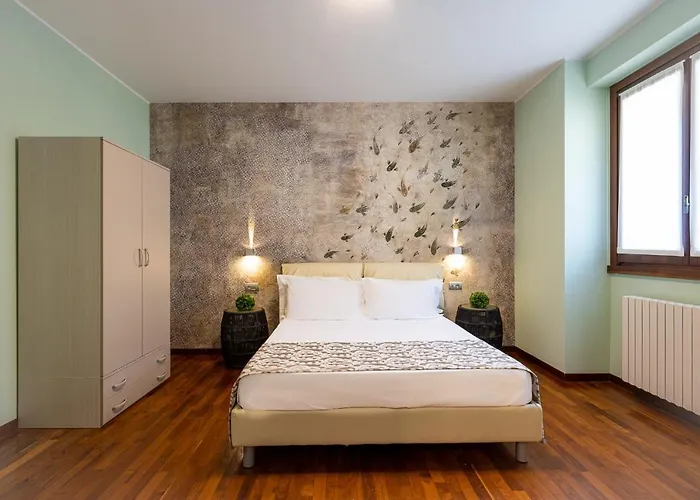 Vittoria With Private Heated Pool & Shared Sauna - Bellagio Village Villa