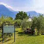 Vila Vittoria With Private Heated Pool & Shared Sauna - Bellagio Village Oliveto Lario