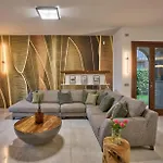 Vittoria With Private Heated Pool & Shared Sauna - Bellagio Village * Oliveto Lario