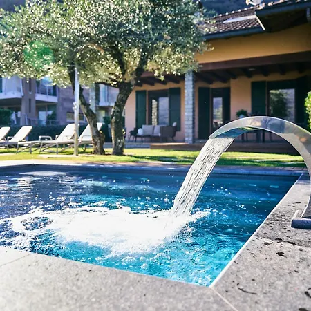 Vittoria With Private Heated Pool & Shared Sauna - Bellagio Village * Oliveto Lario