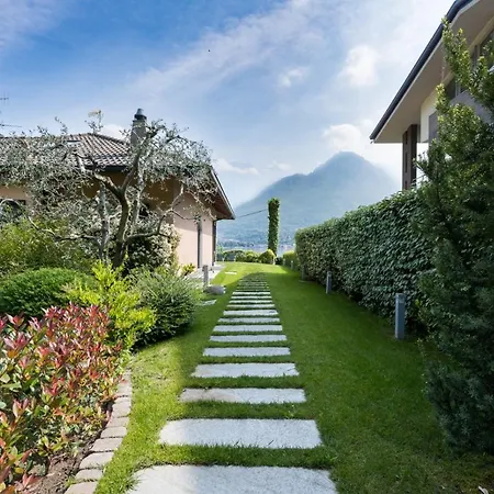 Vittoria With Private Heated Pool & Shared Sauna - Bellagio Village Villa *