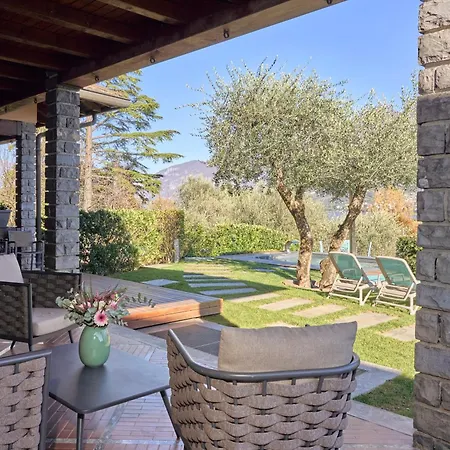 Βίλα Vittoria With Private Heated Pool & Shared Sauna - Bellagio Village Oliveto Lario