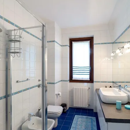 Vittoria With Private Heated Pool & Shared Sauna - Bellagio Village Βίλα *